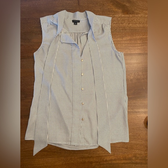 Ann Taylor Blouse - Picture 4 of 8